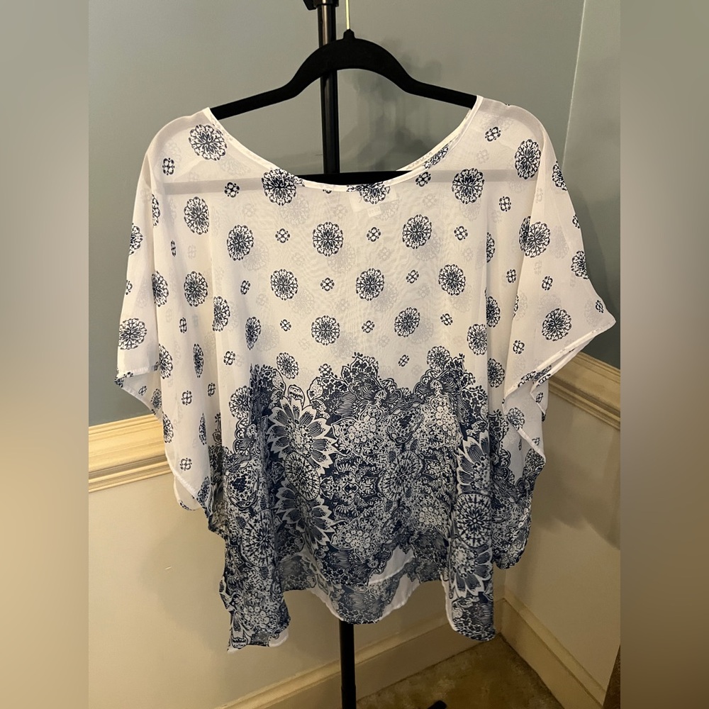 Chic Blue and White Floral Women's Blouse plus